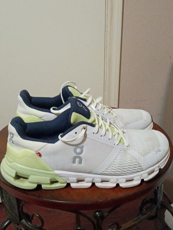 On Clouds Shoes - Size 10 - On Cloudflyer II 2 Running Shoes 21.99031 Women’s White Green Meadow